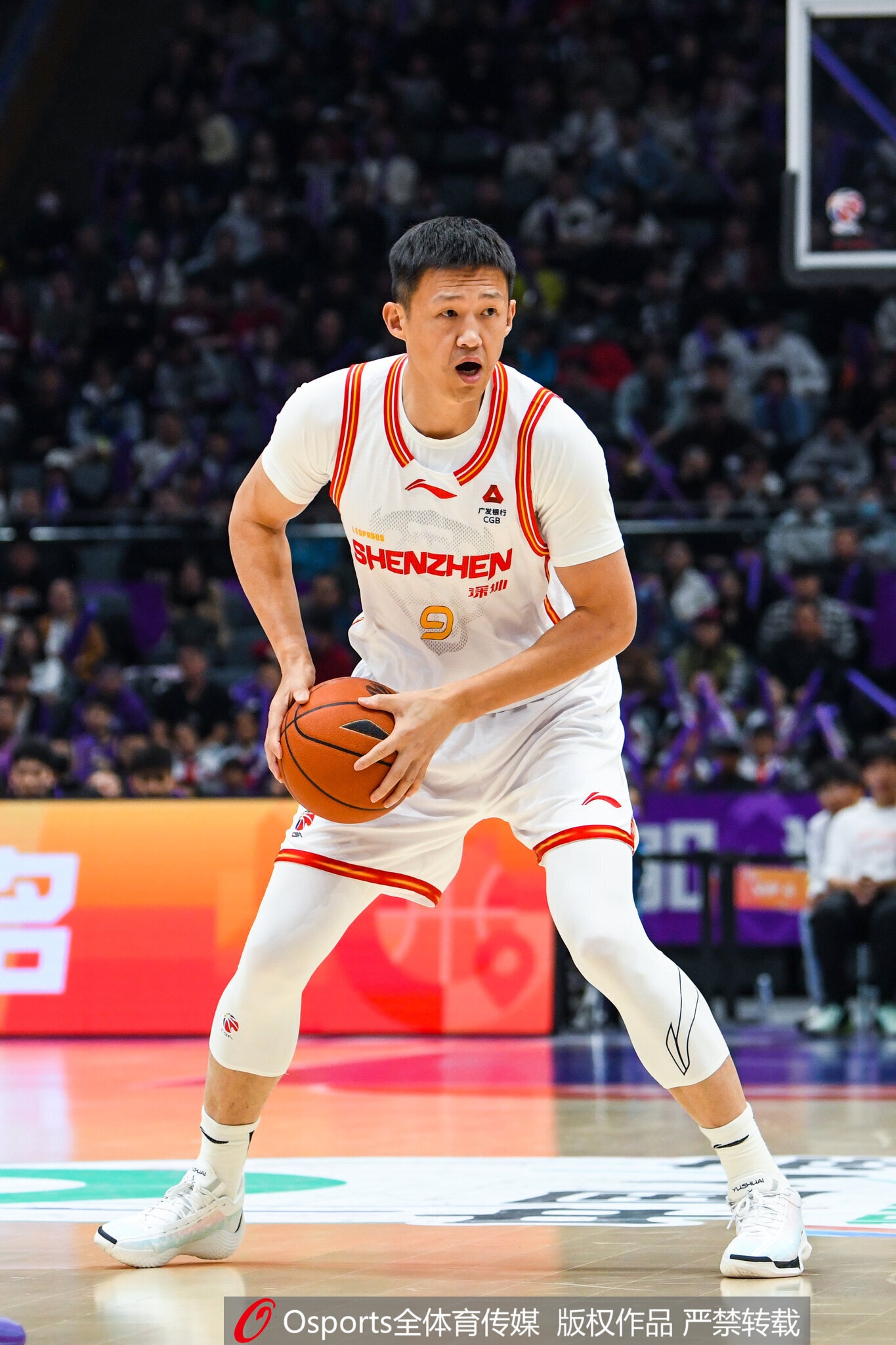 媒体人：周鹏没能很好融入深圳 回广东大概率是他最后1份球员合同